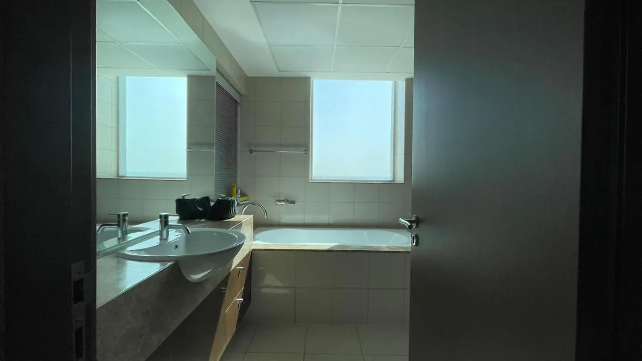 Luxurious One Bedroom - Jasmine Two Dubai Guest house
